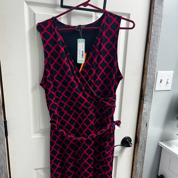 Dress - Picture 1 of 4